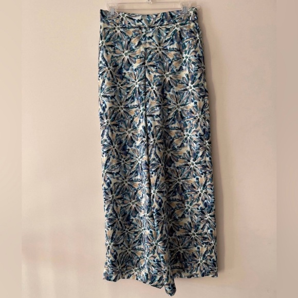 Elegant Floral Print Blue and Cream Multicolor Straight Wide Leg Palazzo Pants - Picture 1 of 7